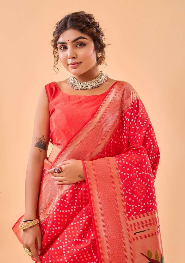 Red Silk Blend Saree Set with Zari Work for Diwali | Wedding & Festive Wear - Indya