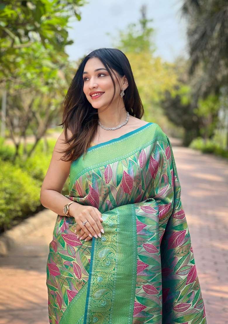 Light Green Silk Blend Saree Set with Zari Work for Diwali | Wedding & Festive Wear - Indya