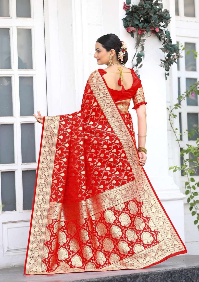 Red Silk Blend Saree Set with Zari Work for Diwali | Wedding & Festive Wear - Indya
