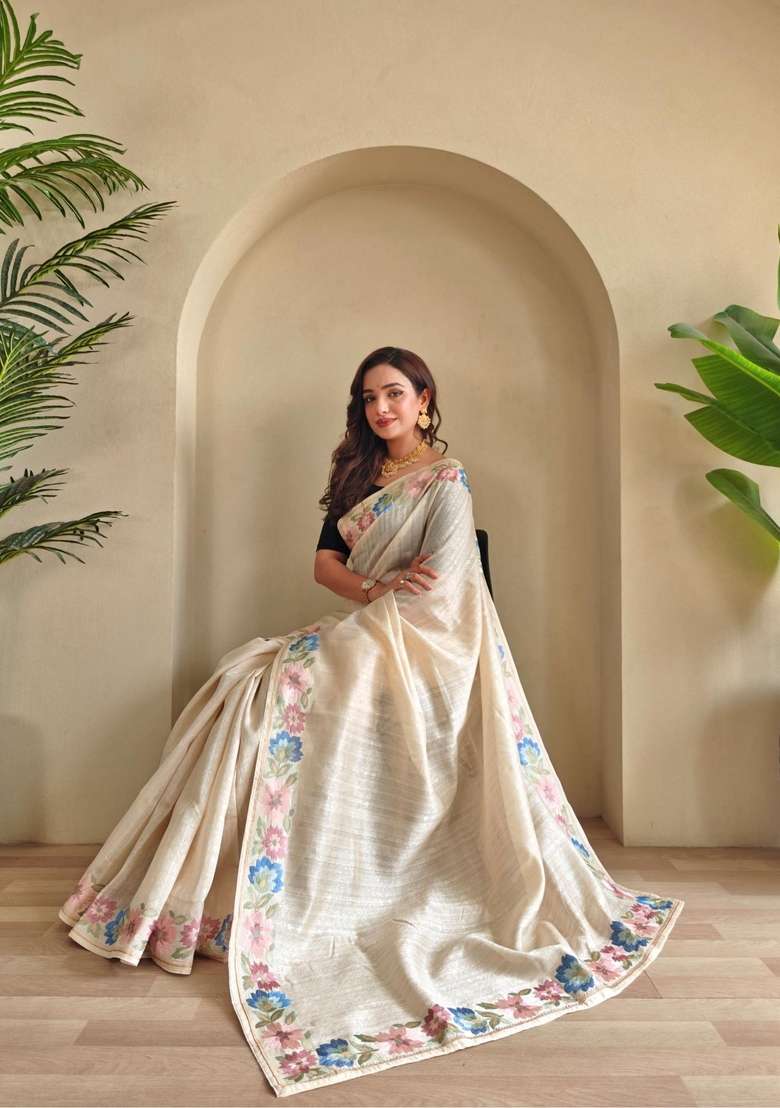 Cream Silk Blend Saree Set with Zari Work for Diwali | Wedding & Festive Wear - Indya