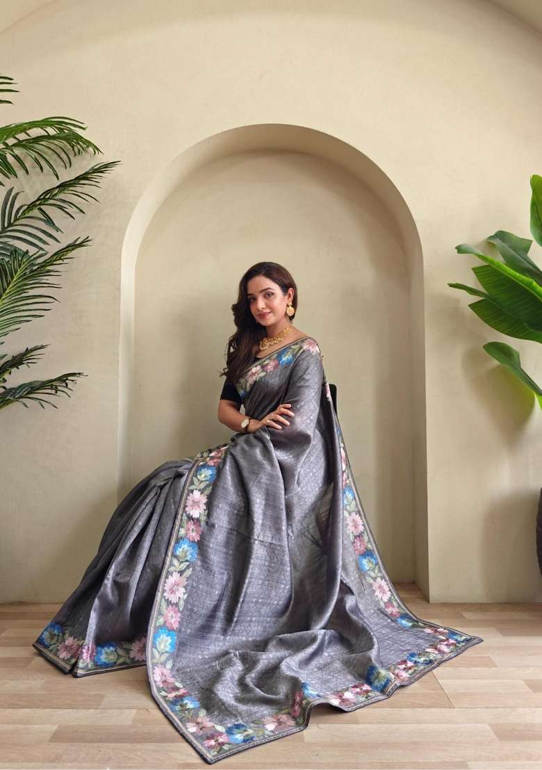 Grey Silk Blend Saree Set with Zari Work for Diwali | Wedding & Festive Wear - Indya