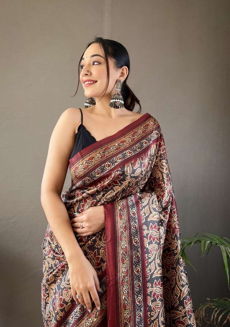 Black Silk Blend Saree Set with Zari Work for Diwali | Wedding & Festive Wear - Indya