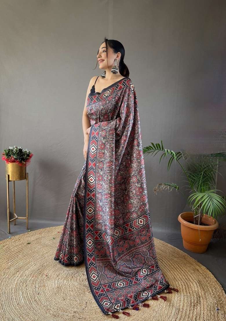 Grey Zari Work Silk Blend Saree Set for Diwali and Festive Wear - Indya