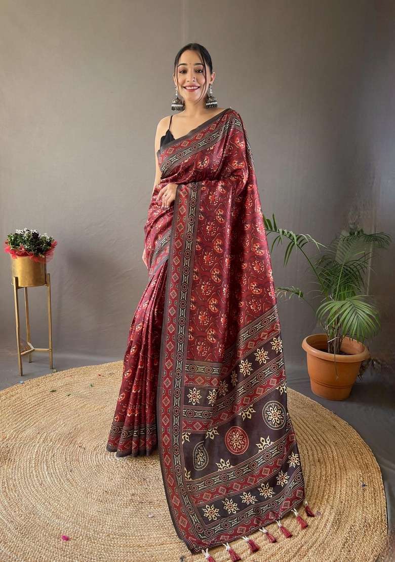 Red Silk Blend Saree Set with Zari Work for Diwali | Wedding & Festive Wear - Indya
