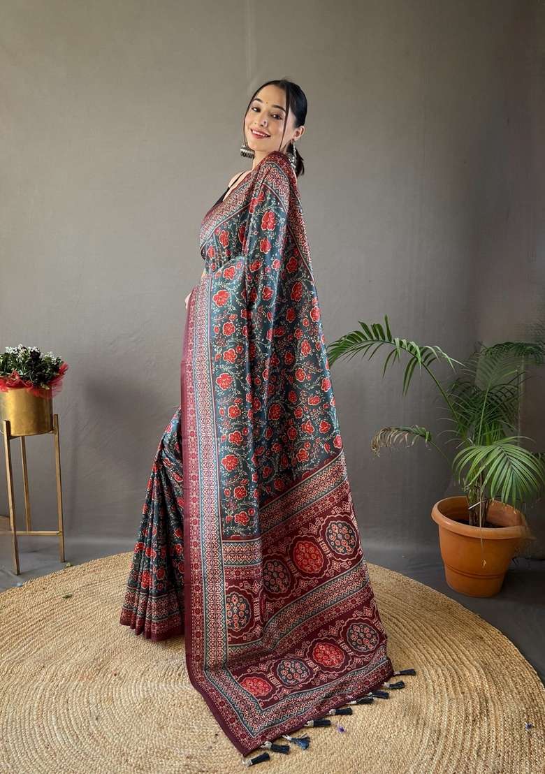 Teal Silk Blend Saree Set with Zari Work for Diwali | Wedding & Festive Wear - Indya