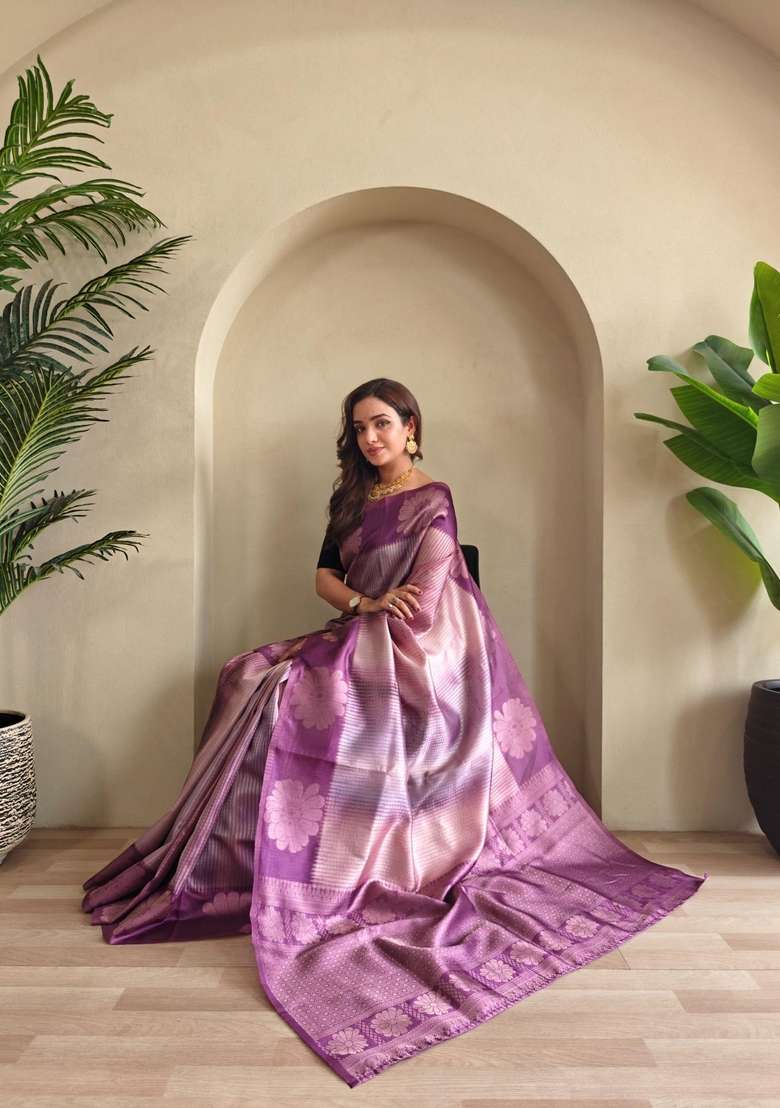 Onion Pink Silk Blend Saree Set with Zari Work for Diwali | Wedding & Festive Wear - Indya