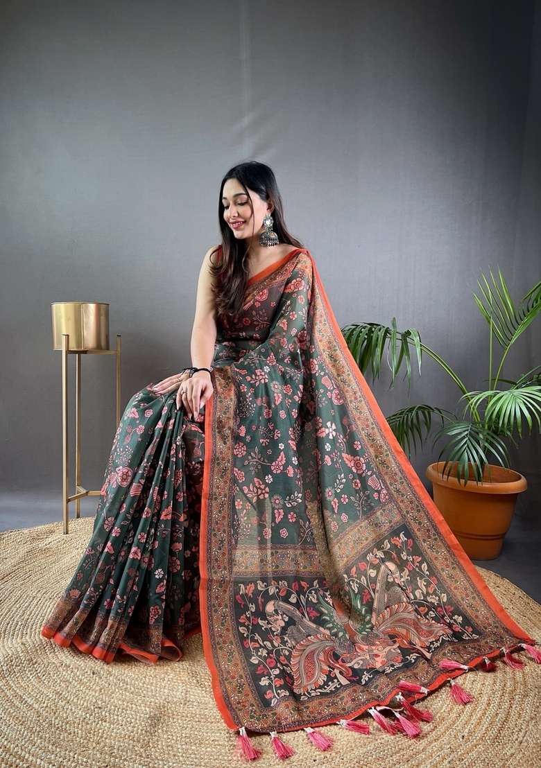 Dark Green Silk Blend Saree Set with Zari Work for Diwali | Wedding & Festive Wear - Indya
