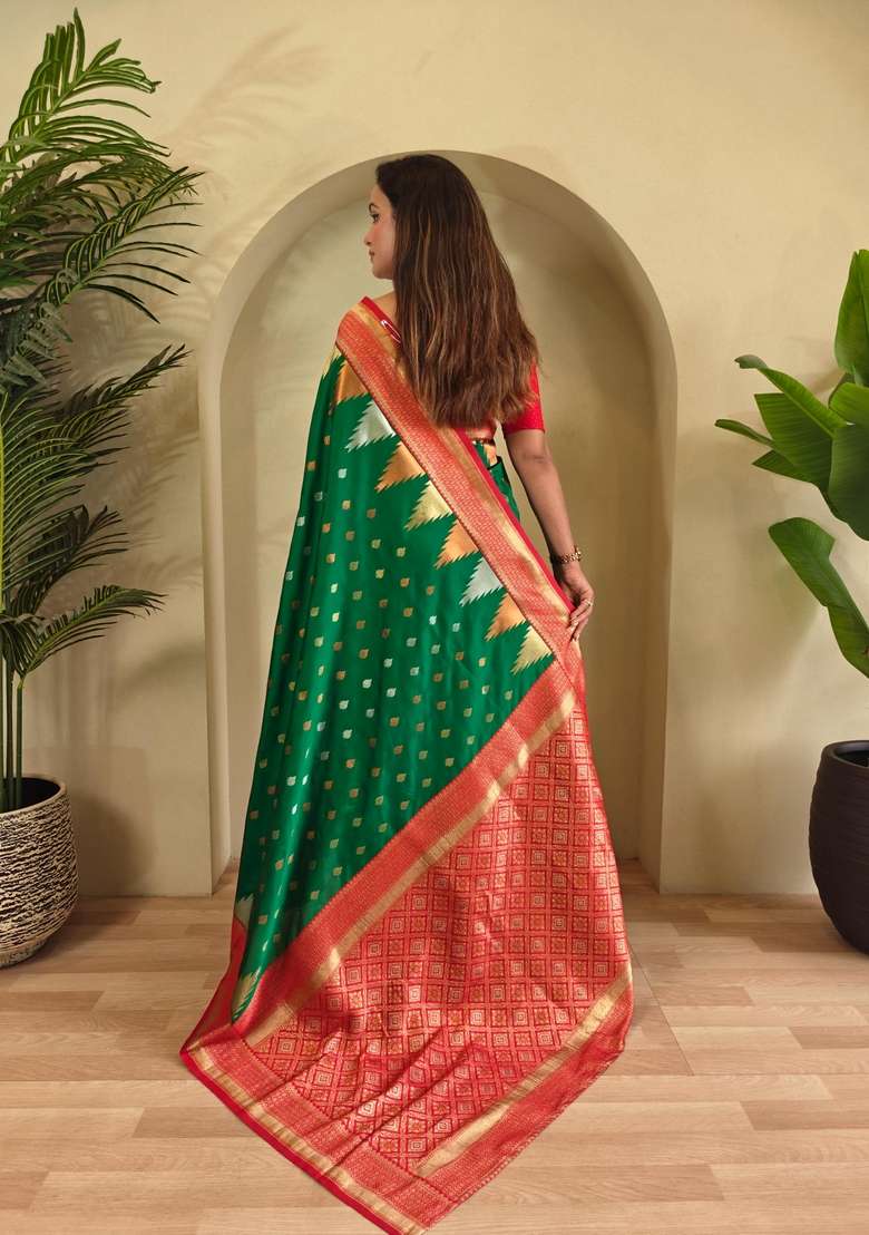 Green Zari Work Silk Blend Saree Set for Diwali and Festive Wear - Indya