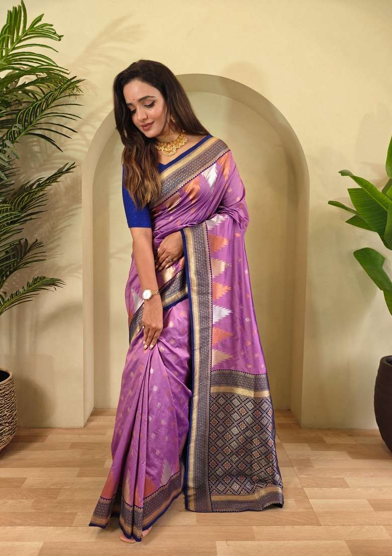 Onion Pink Silk Blend Saree Set with Zari Work for Diwali | Wedding & Festive Wear - Indya