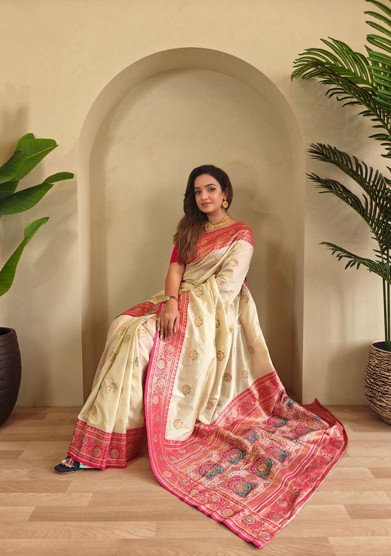 Cream Silk Blend Saree Set with Zari Work for Diwali | Wedding & Festive Wear - Indya