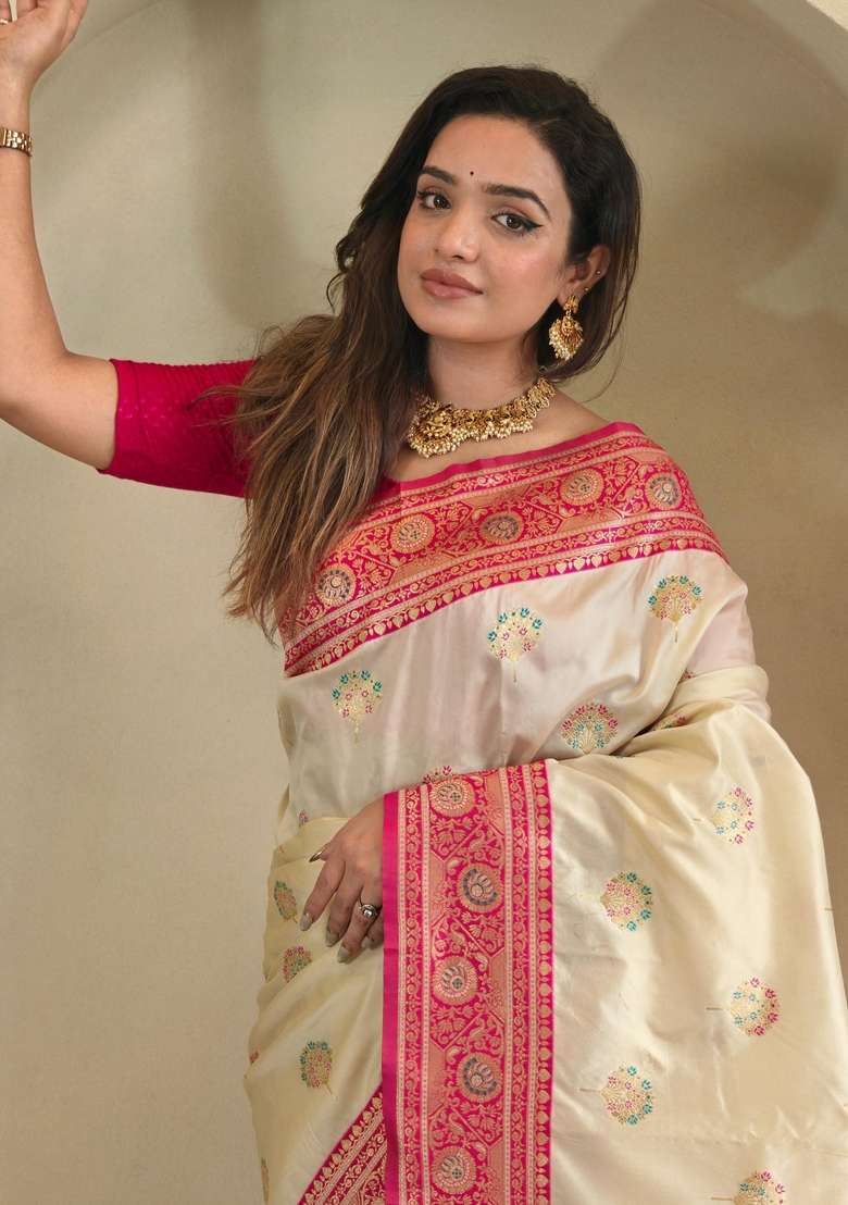 Cream Silk Blend Saree Set with Zari Work for Diwali | Wedding & Festive Wear - Indya