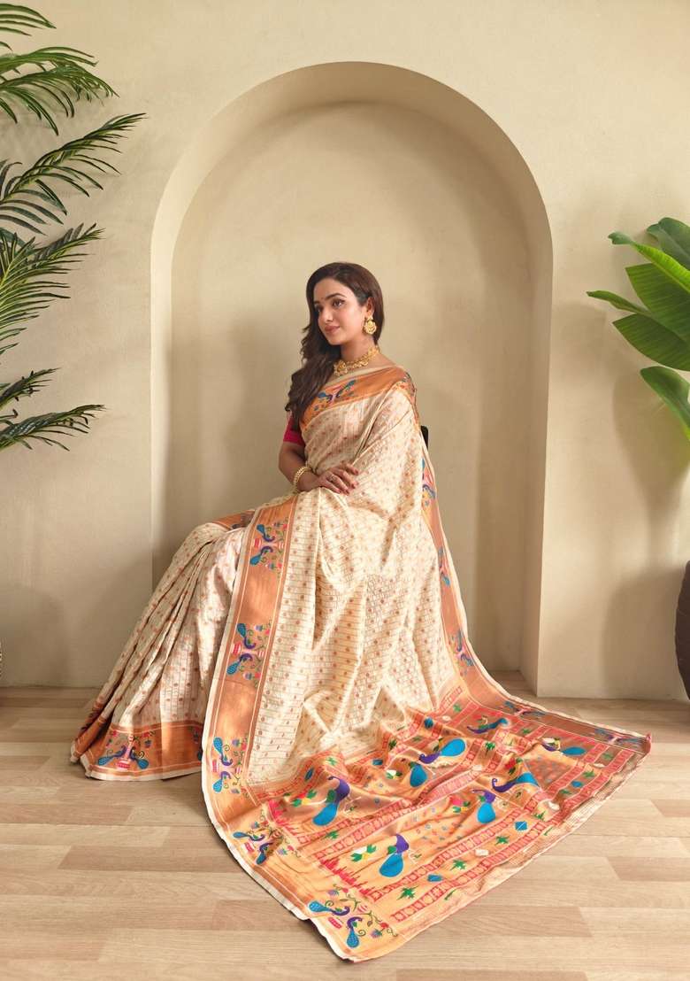 Cream Silk Blend Saree Set with Zari Work for Diwali | Wedding & Festive Wear - Indya