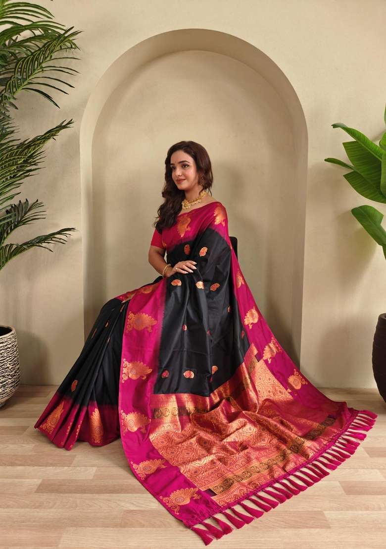 Black Silk Blend Saree Set with Zari Work for Diwali | Wedding & Festive Wear - Indya