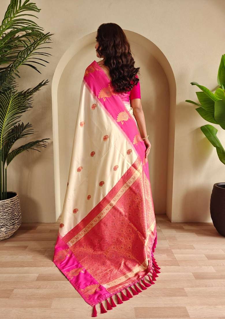 Cream Silk Blend Saree Set with Zari Work for Diwali | Wedding & Festive Wear - Indya
