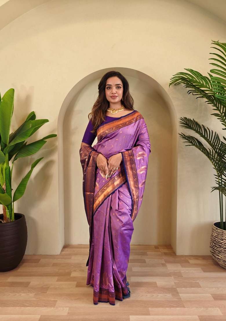 Onion Pink Silk Blend Saree Set with Zari Work for Diwali | Wedding & Festive Wear - Indya
