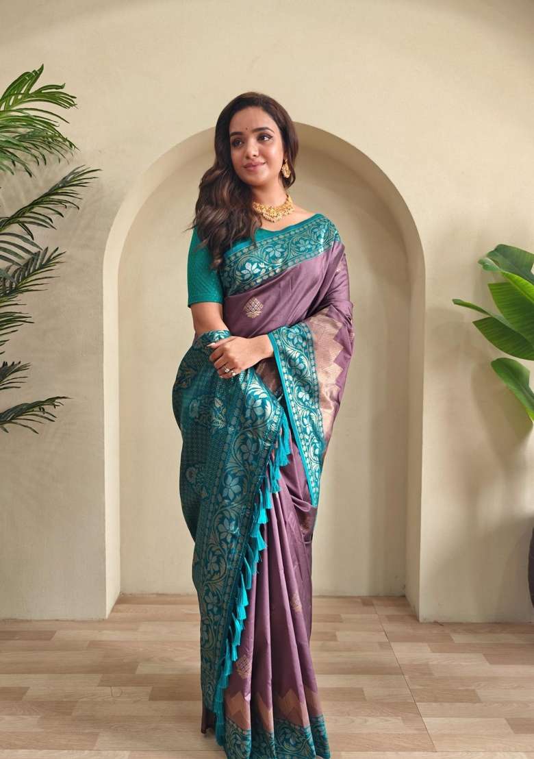 Dark Onion Pink Zari Work Silk Blend Saree Set for Diwali and Festive Wear - Indya