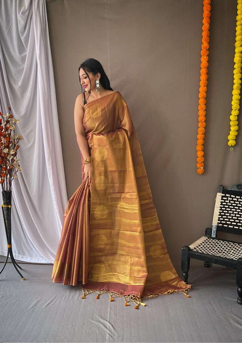 Peach Silk Blend Saree Set with Zari Work for Diwali | Wedding & Festive Wear - Indya