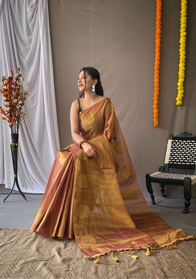 Peach Silk Blend Saree Set with Zari Work for Diwali | Wedding & Festive Wear - Indya