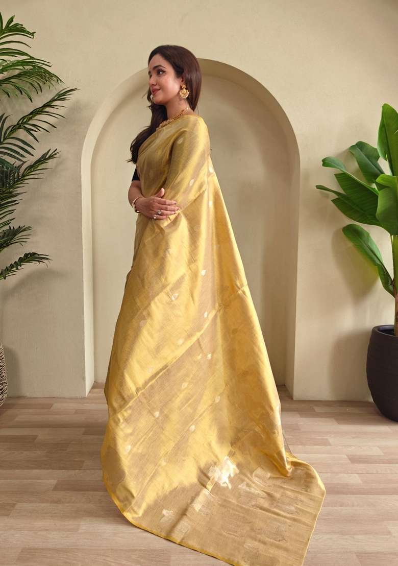 Cream Silk Blend Saree Set with Zari Work for Diwali | Wedding & Festive Wear - Indya
