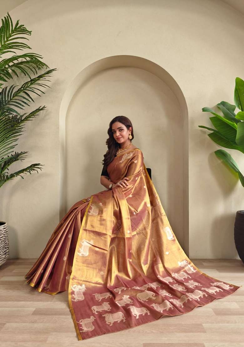 Peach Silk Blend Saree Set with Zari Work for Diwali | Wedding & Festive Wear - Indya