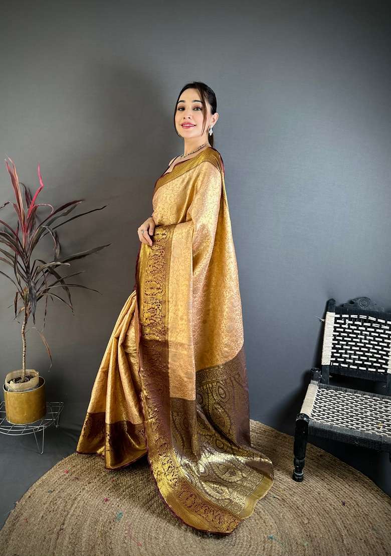 Peach Silk Blend Saree Set with Zari Work for Diwali | Wedding & Festive Wear - Indya