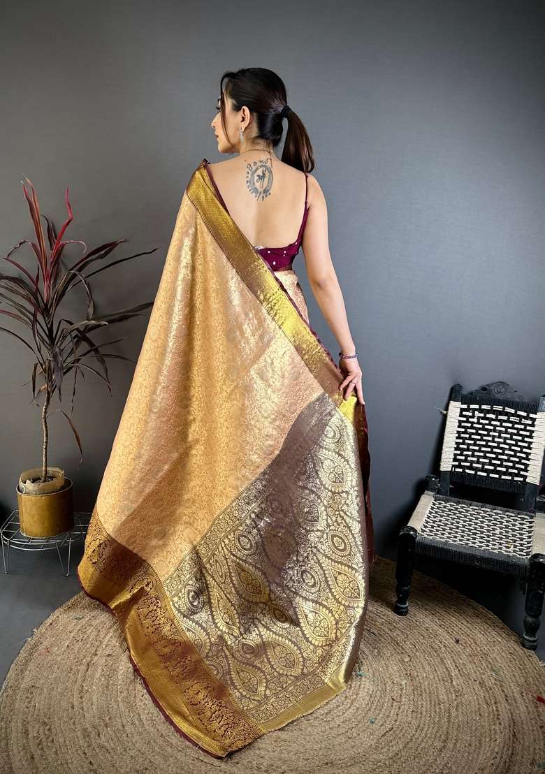 Peach Silk Blend Saree Set with Zari Work for Diwali | Wedding & Festive Wear - Indya