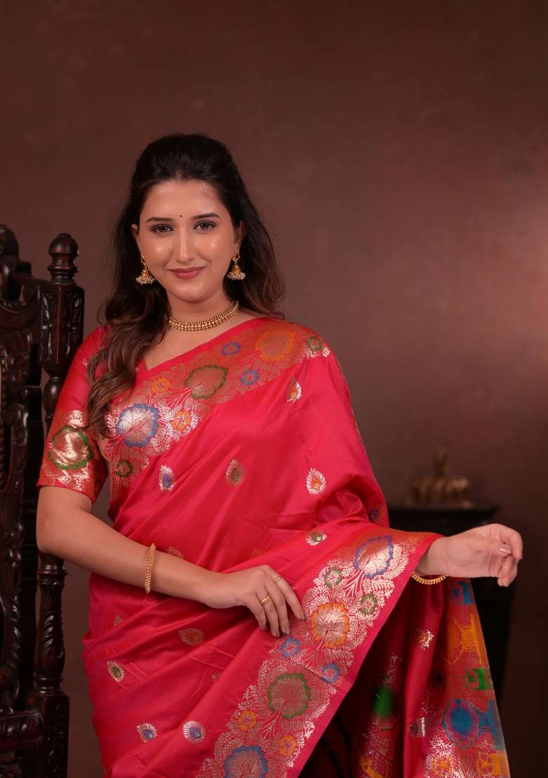 Red Silk Blend Saree Set with Zari Work for Diwali | Wedding & Festive Wear - Indya