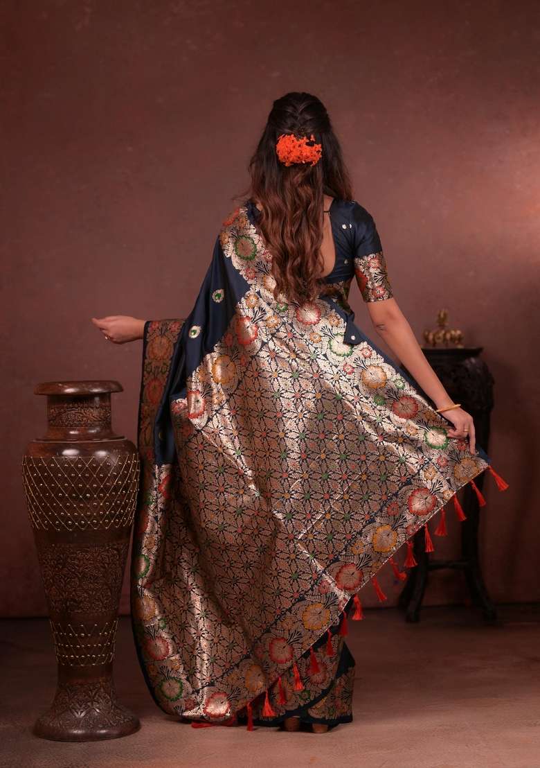 Black Silk Blend Saree Set with Zari Work for Diwali | Wedding & Festive Wear - Indya