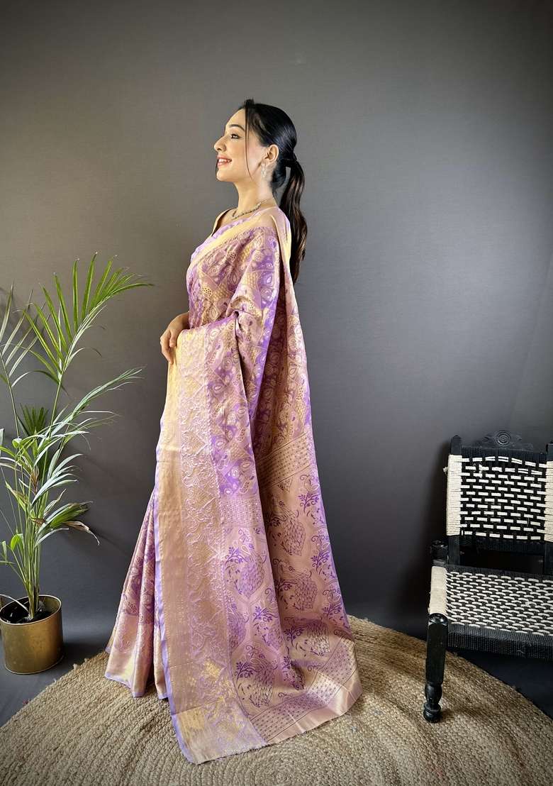 Light Baby Pink Silk Blend Saree Set with Zari Work for Diwali | Wedding & Festive Wear - Indya