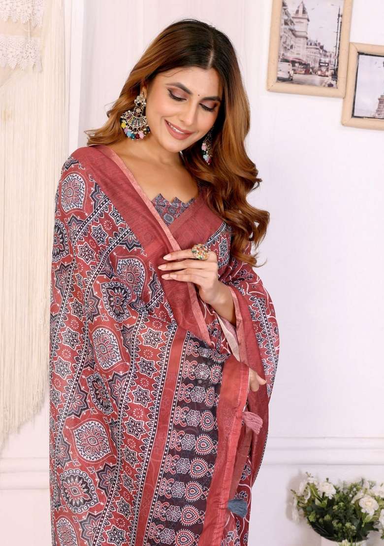Orange Silk Blend Saree Set with Zari Work for Diwali | Wedding & Festive Wear - Indya