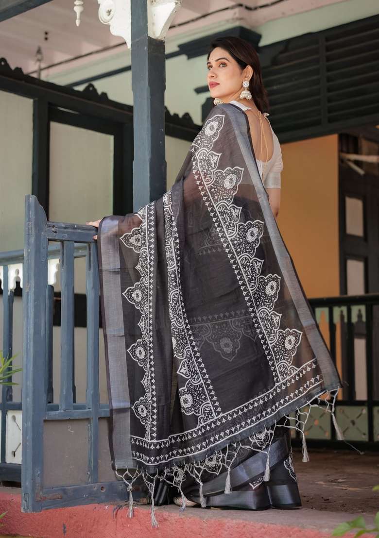 Black Silk Blend Saree Set with Zari Work for Diwali | Wedding & Festive Wear - Indya