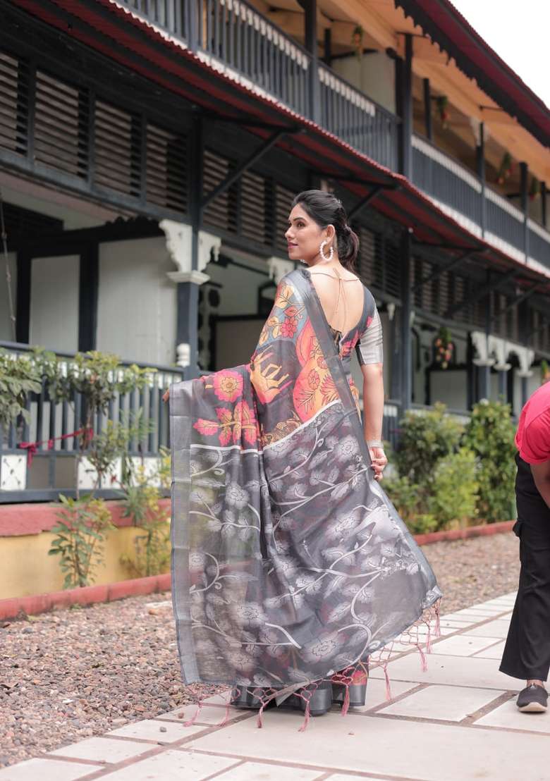 Black Zari Work Silk Blend Saree Set for Diwali and Festive Wear - Indya