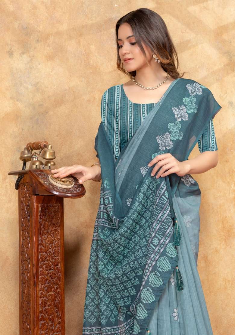 Light Green Silk Blend Saree Set with Zari Work for Diwali | Wedding & Festive Wear - Indya