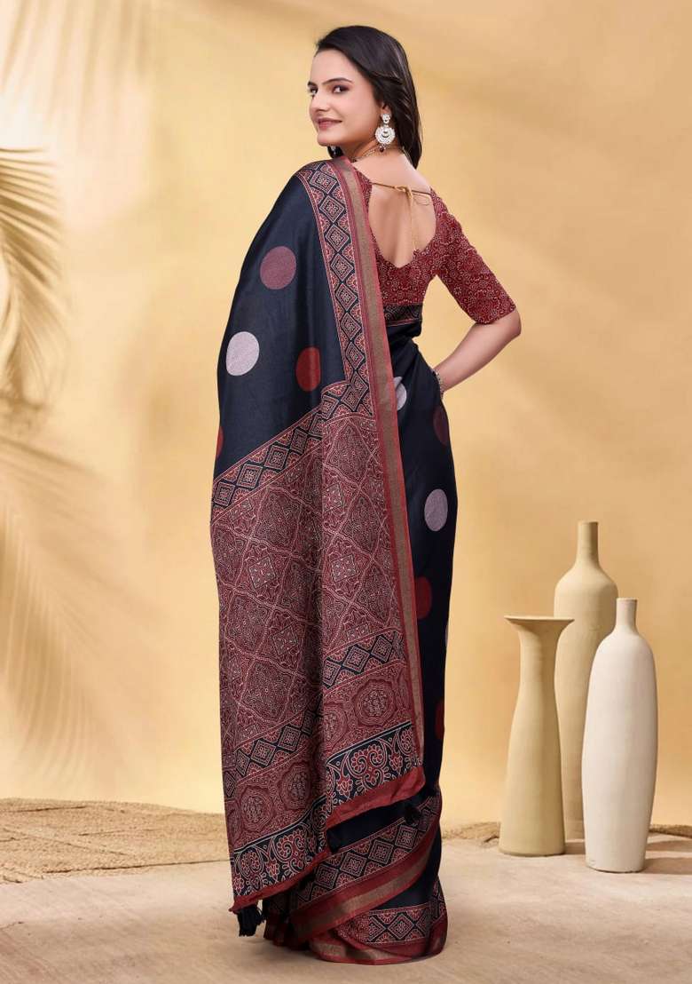 Black Silk Blend Saree Set with Zari Work for Diwali | Wedding & Festive Wear - Indya