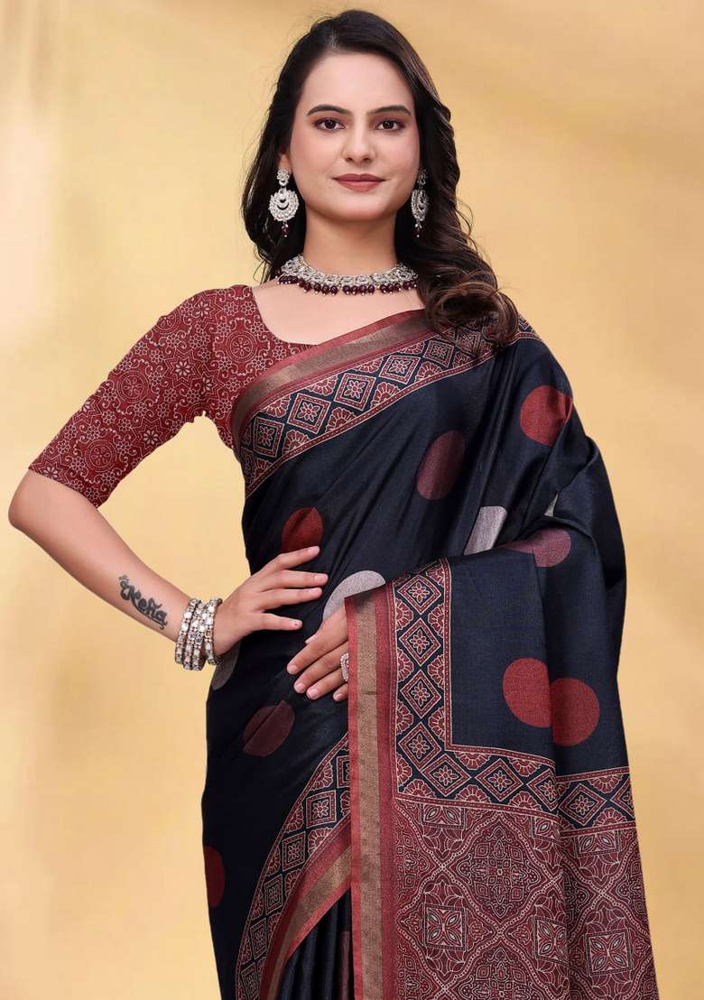 Black Silk Blend Saree Set with Zari Work for Diwali | Wedding & Festive Wear - Indya
