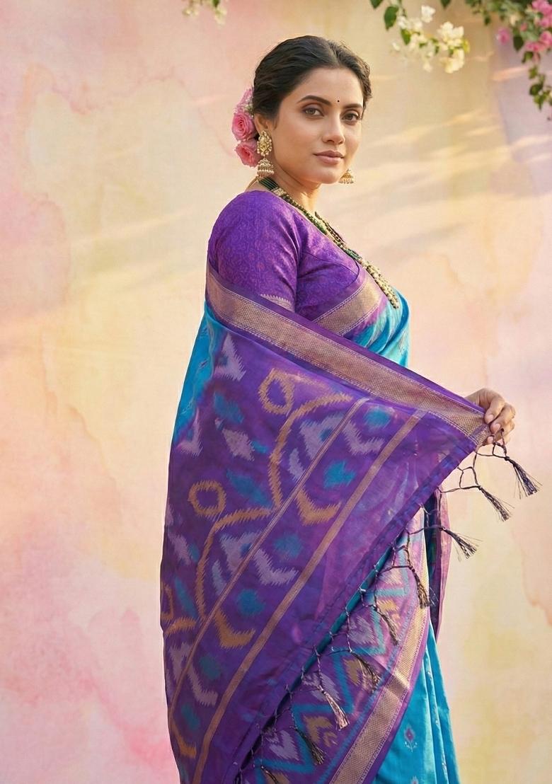 Blue Floral Print Silk Blend Saree Set - Indya
