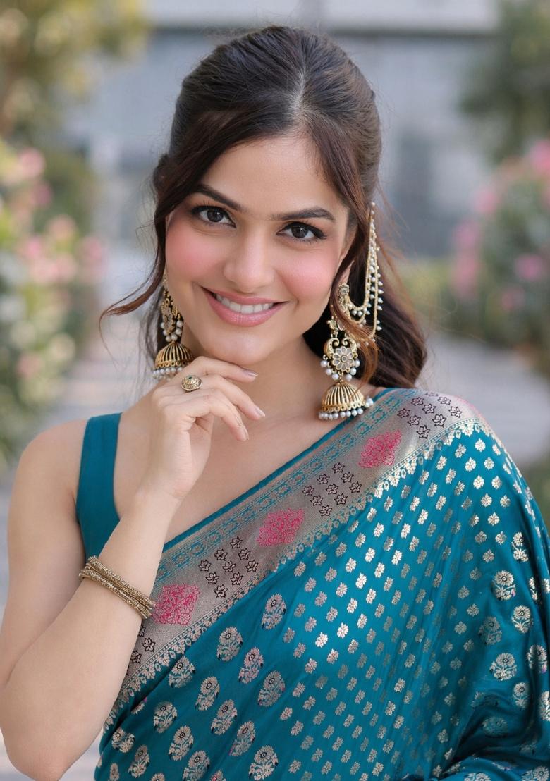 Turquoise Embroidered Banarasi Silk Blend Saree Set - Indya