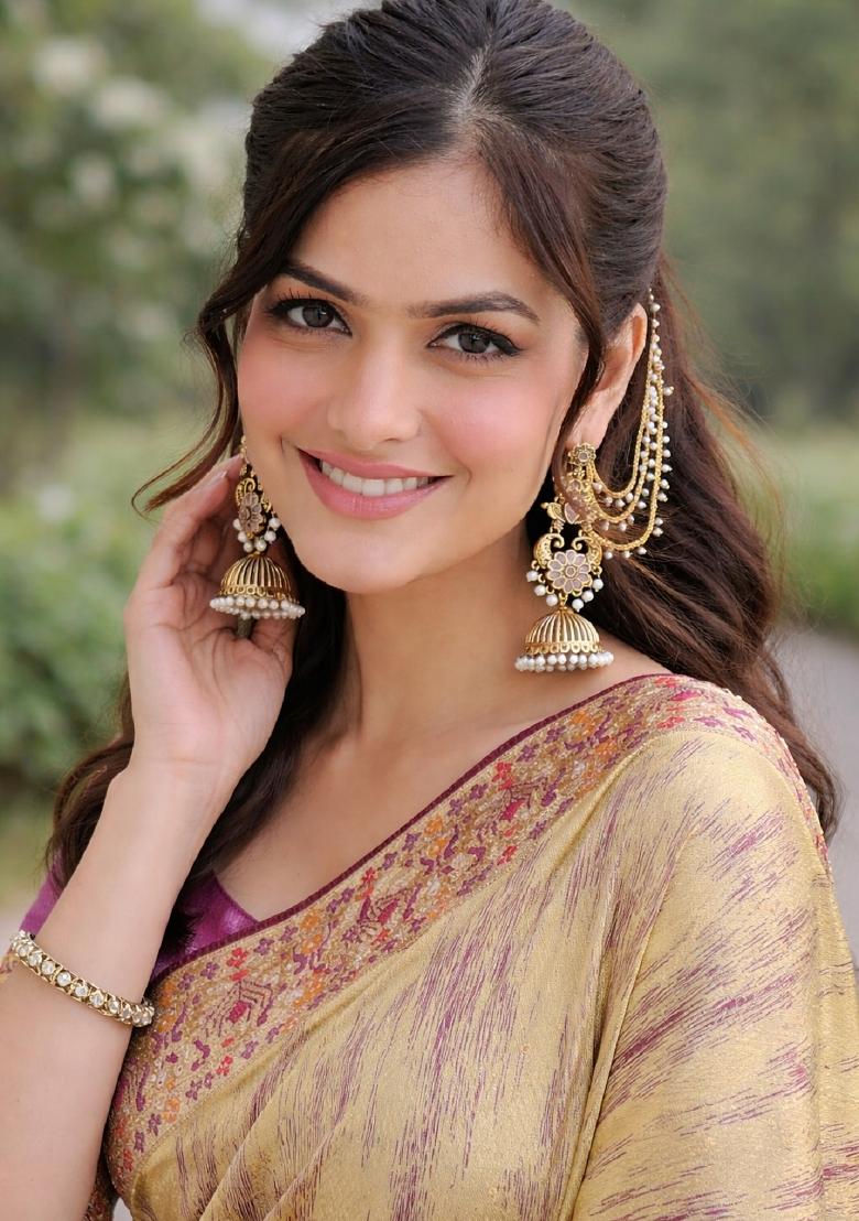 Cream Embroidered Banarasi Silk Blend Saree Set - Indya