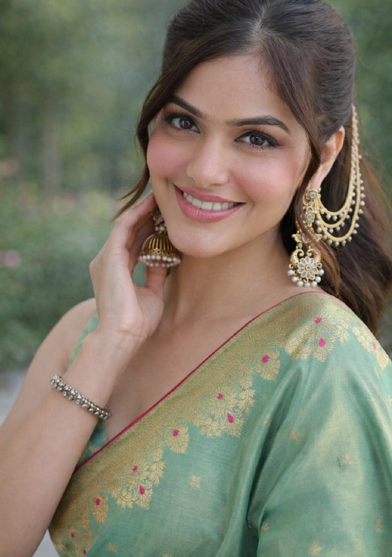 Light Green Embroidered Banarasi Silk Blend Saree Set - Indya