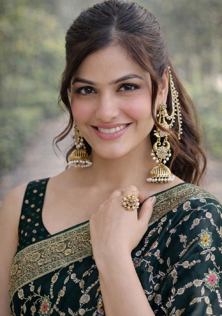 Green Embroidered Banarasi Silk Blend Saree Set - Indya