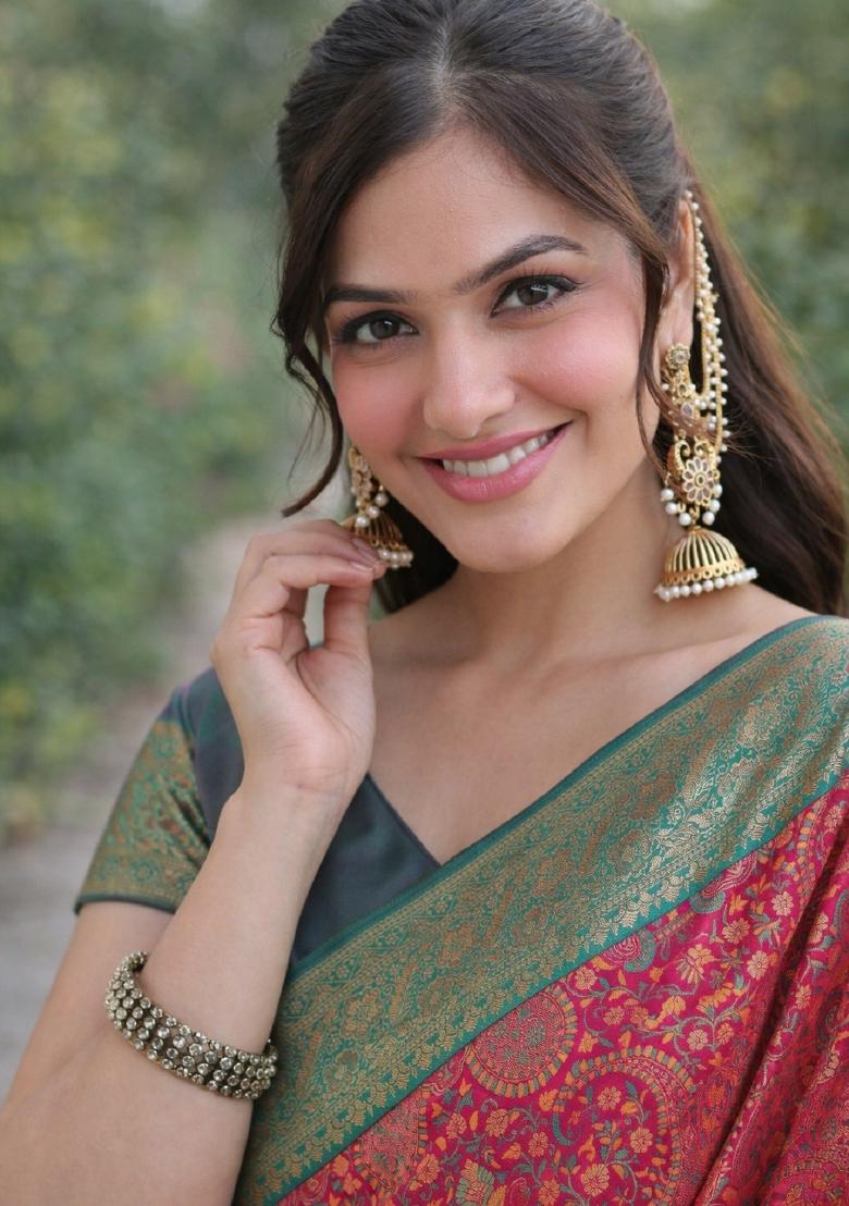 Pink Embroidered Banarasi Silk Blend Saree Set - Indya