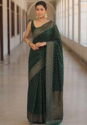 Green Jacquard Silk Blend Saree Set