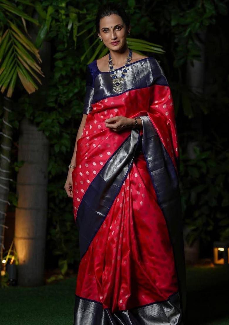 Red Jacquard Silk Blend Saree Set - Indya