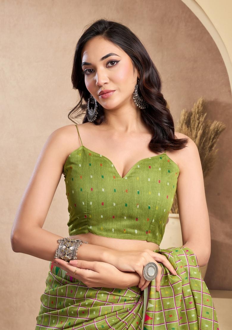 Parrot Green Printed Linen Saree Set - Indya