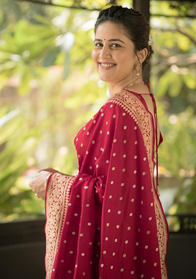 Maroon Woven Silk Blend Saree Set - Indya