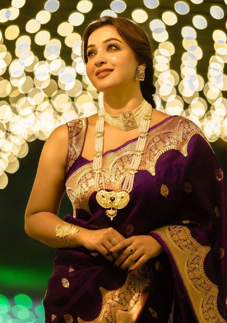 Purple Woven Silk Blend Saree Set for Diwali and Festive Wear - Indya