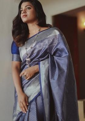 Blue Woven Silk Blend Saree Set