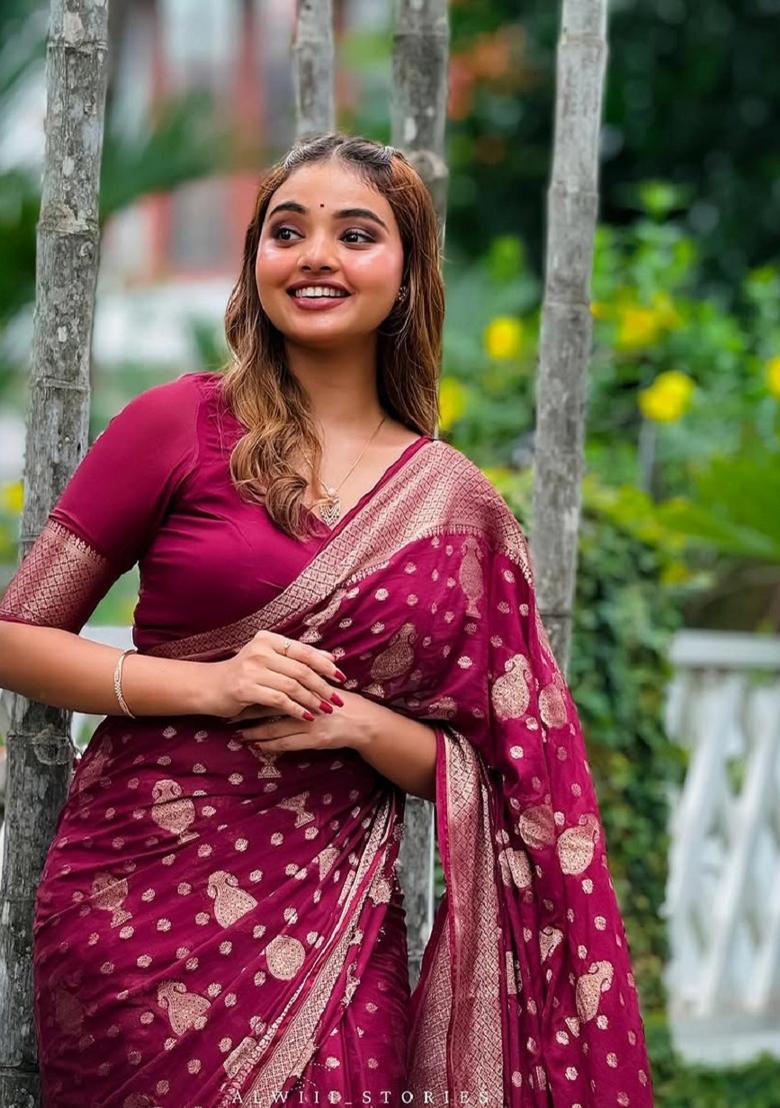 Dark Pink Woven Silk Blend Saree Set - Indya
