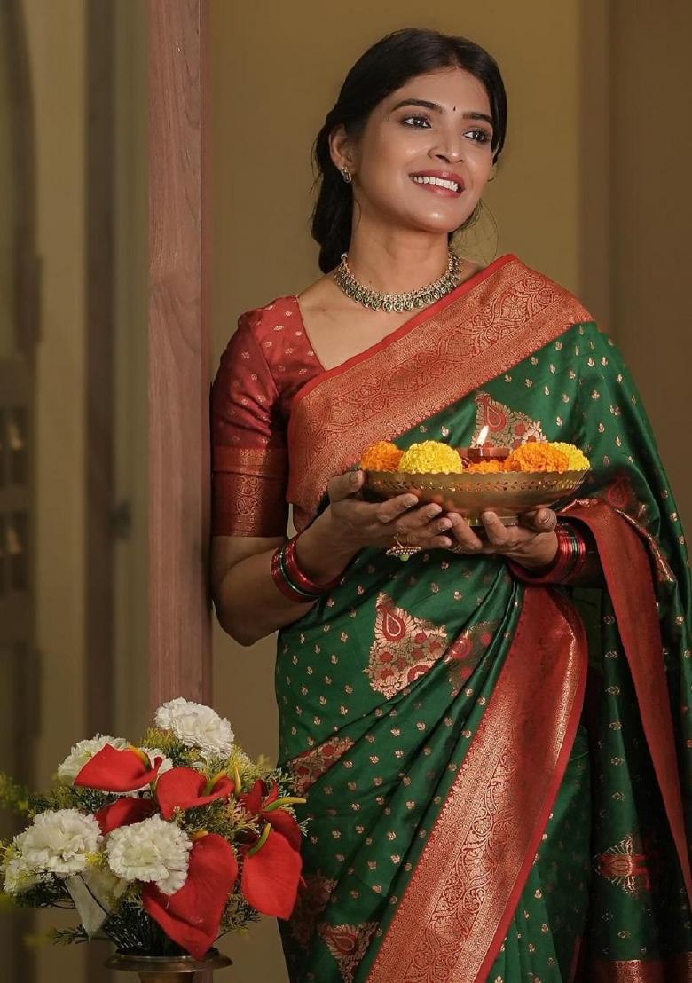 Green Woven Silk Blend Saree Set - Indya
