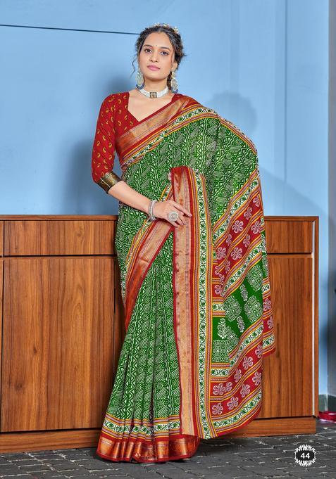 Green Geometric Print Cotton Saree Set